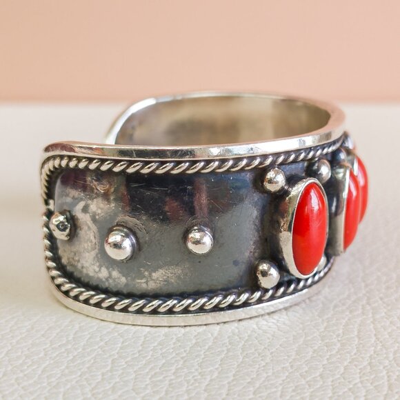 Navajo 900 Silver Cuff with Mediterranean Red Coral - Picture 4 of 8